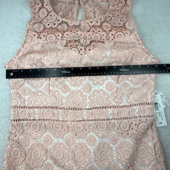 Premier Amour Womens Pink Crochet Lace Sheath Dress Size 16 NWT Barbie core - Picture 6 of 11
